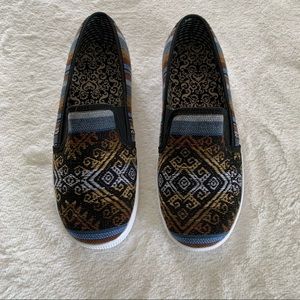 Slip on casual shoe NWOT